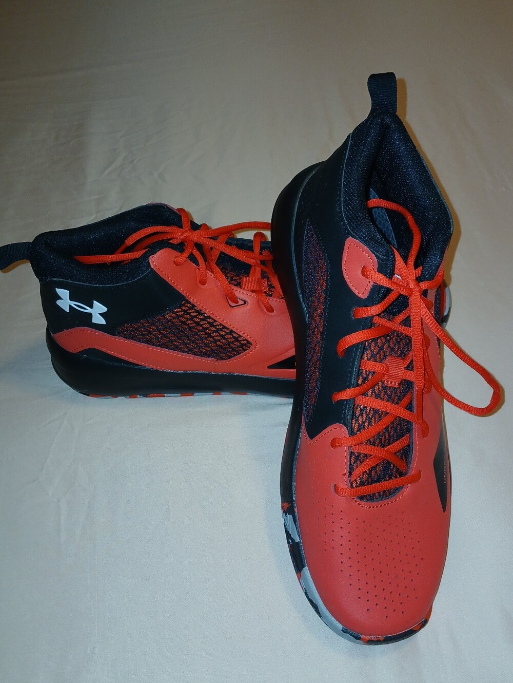 Under Armour 🆕 Men's Athletic /Basketball / Cross Trainer Shoes ⏩ Size 13